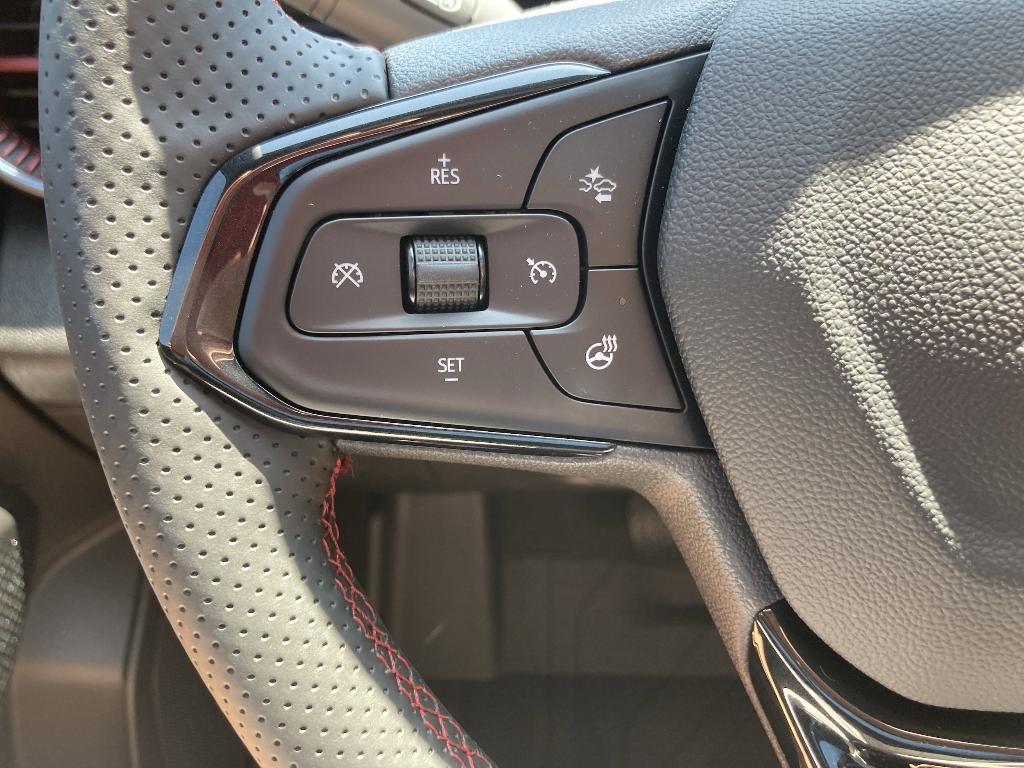 new 2025 Chevrolet Trax car, priced at $27,930