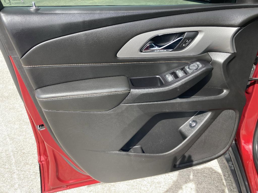 used 2020 Chevrolet Traverse car, priced at $19,998