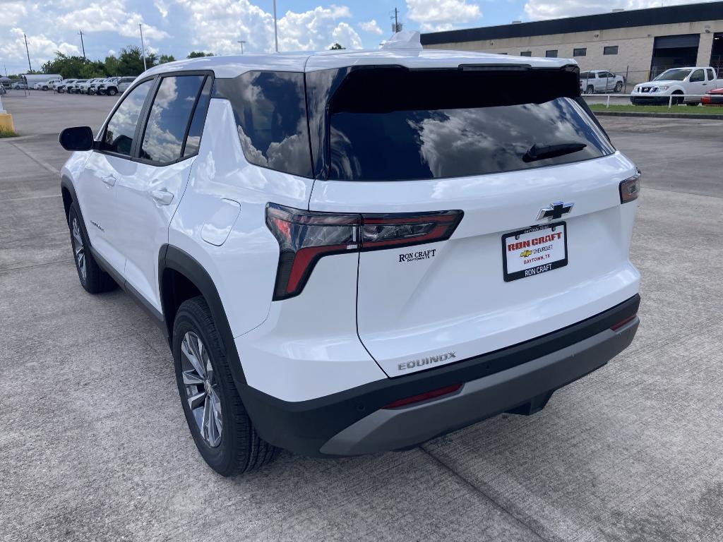 new 2026 Chevrolet Equinox car, priced at $32,465