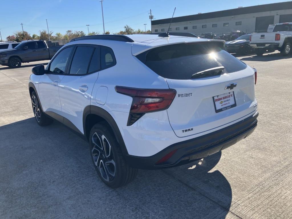 new 2025 Chevrolet Trax car, priced at $26,681