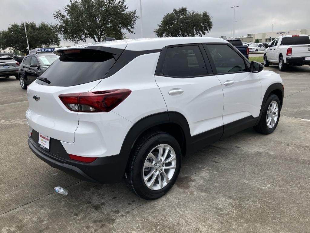 new 2025 Chevrolet TrailBlazer car, priced at $24,631