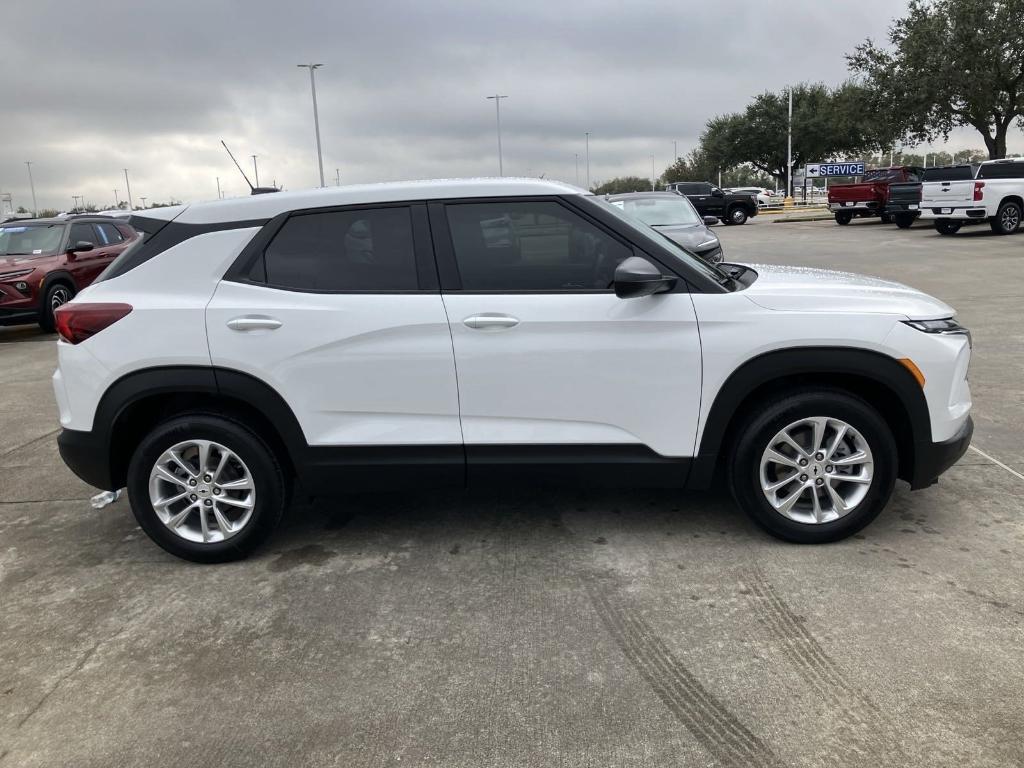 new 2025 Chevrolet TrailBlazer car, priced at $24,631