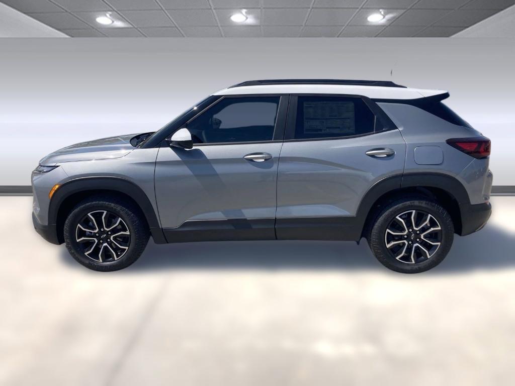 new 2025 Chevrolet TrailBlazer car, priced at $30,423