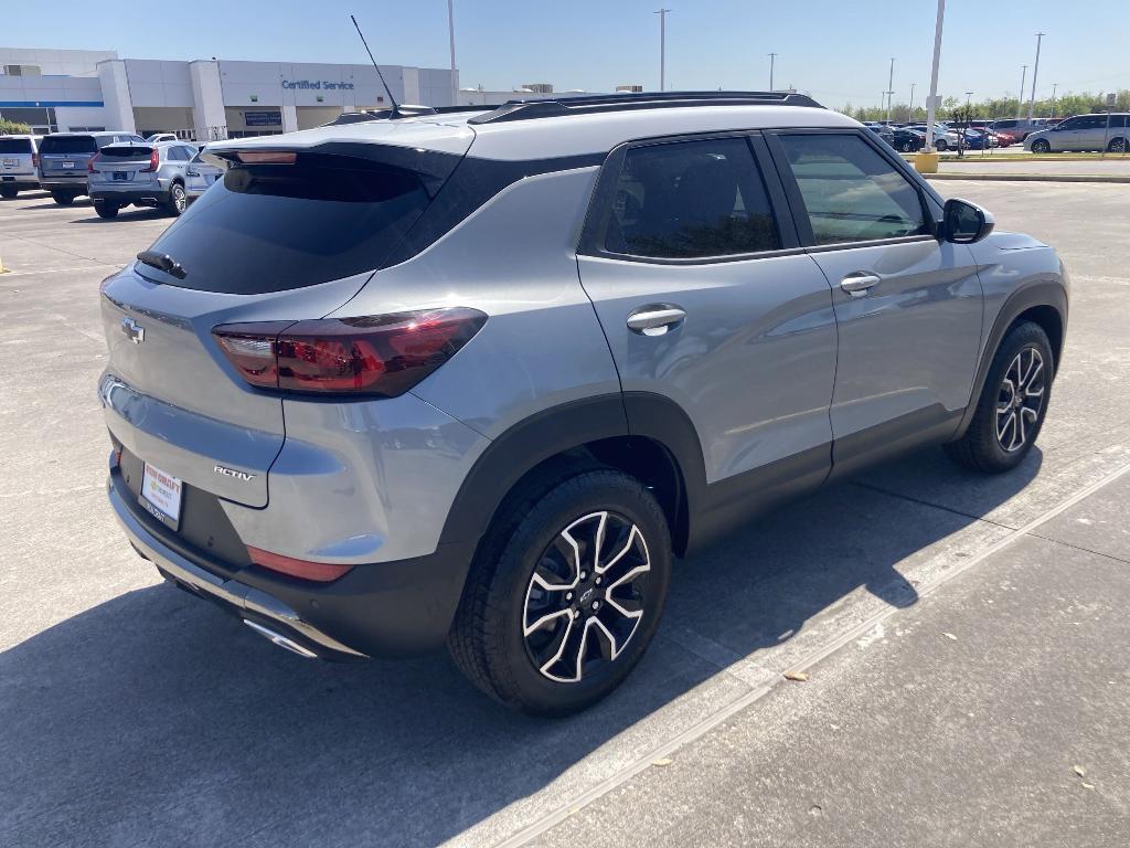 new 2025 Chevrolet TrailBlazer car, priced at $31,921