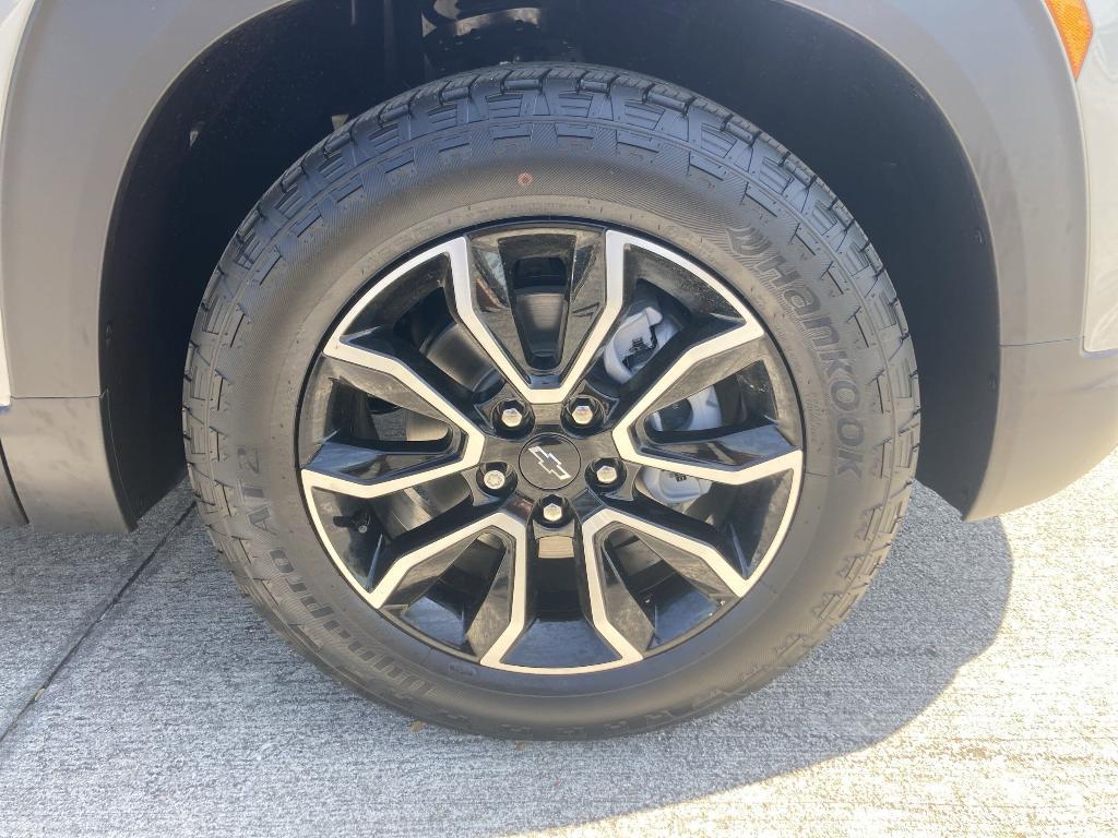 new 2025 Chevrolet TrailBlazer car, priced at $31,921