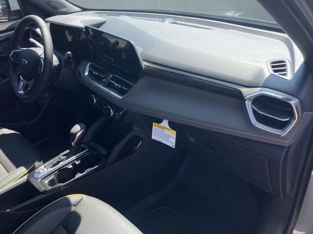 new 2025 Chevrolet TrailBlazer car, priced at $30,423