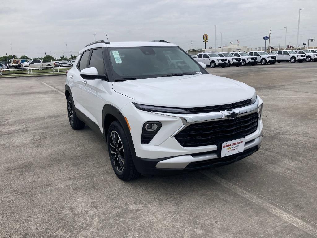 new 2026 Chevrolet TrailBlazer car, priced at $28,251