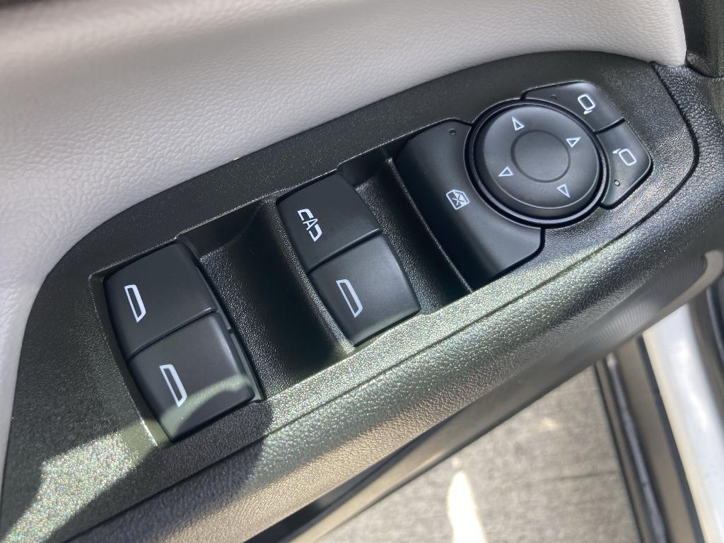 used 2023 Chevrolet Equinox car, priced at $24,498