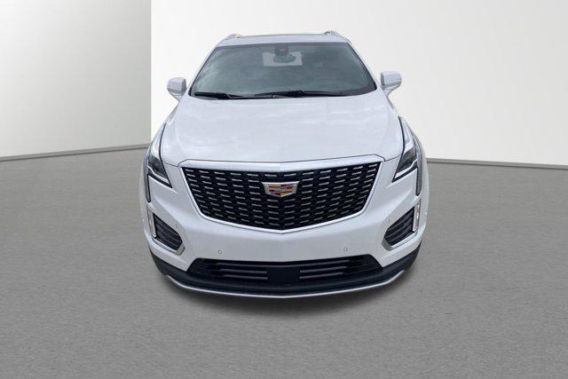 new 2025 Cadillac XT5 car, priced at $56,181