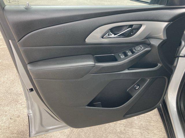 used 2022 Chevrolet Traverse car, priced at $27,999