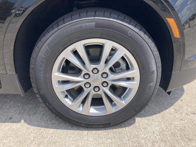new 2025 Cadillac XT5 car, priced at $44,642