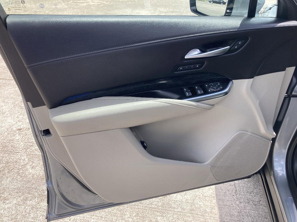 used 2023 Cadillac XT4 car, priced at $28,899