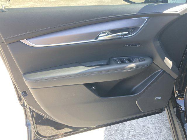 new 2025 Cadillac XT6 car, priced at $49,881