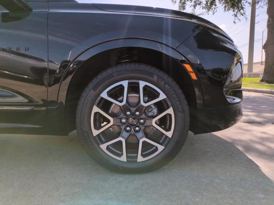 new 2024 Chevrolet Blazer car, priced at $40,293