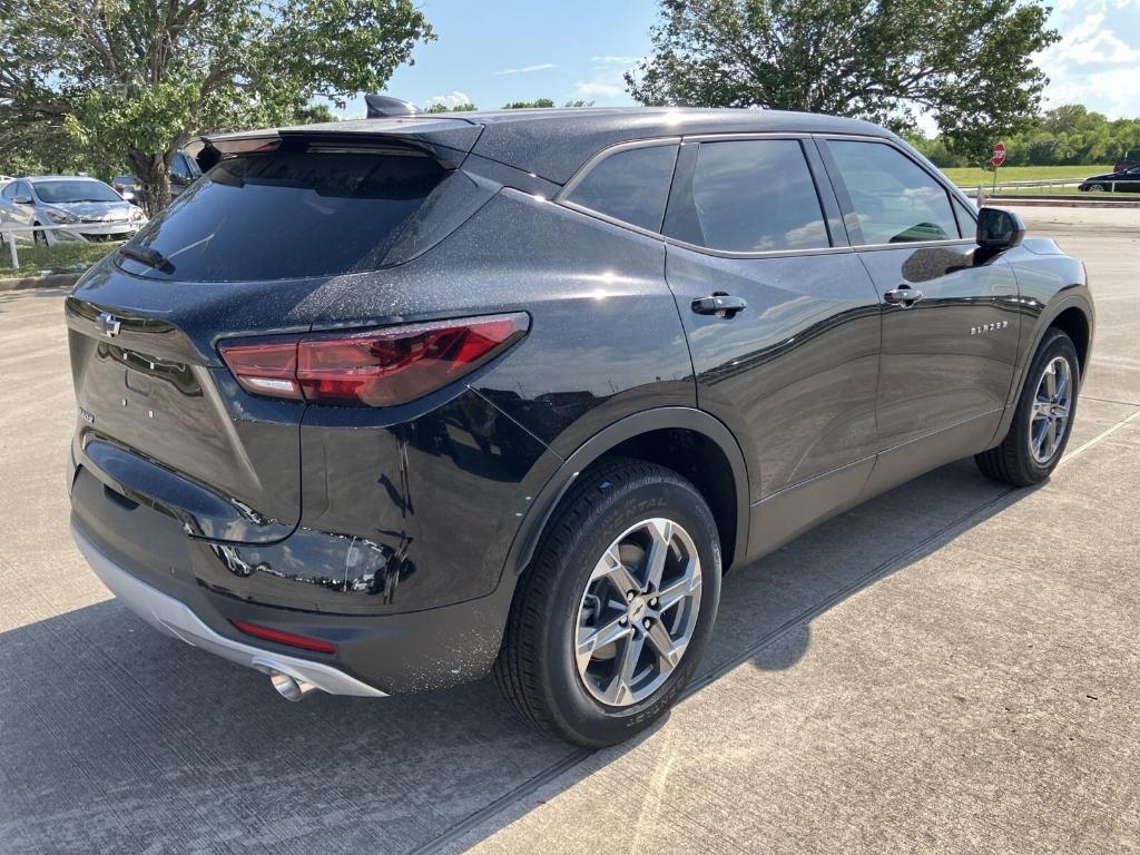 new 2025 Chevrolet Blazer car, priced at $34,613