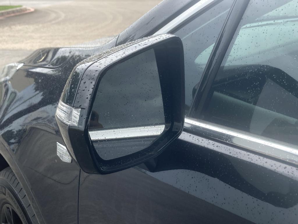 used 2023 Cadillac XT5 car, priced at $30,998