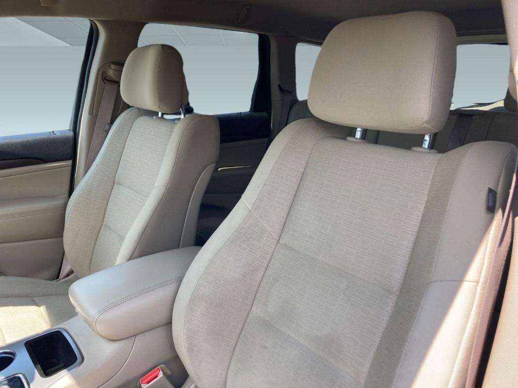 used 2017 Jeep Grand Cherokee car, priced at $13,996