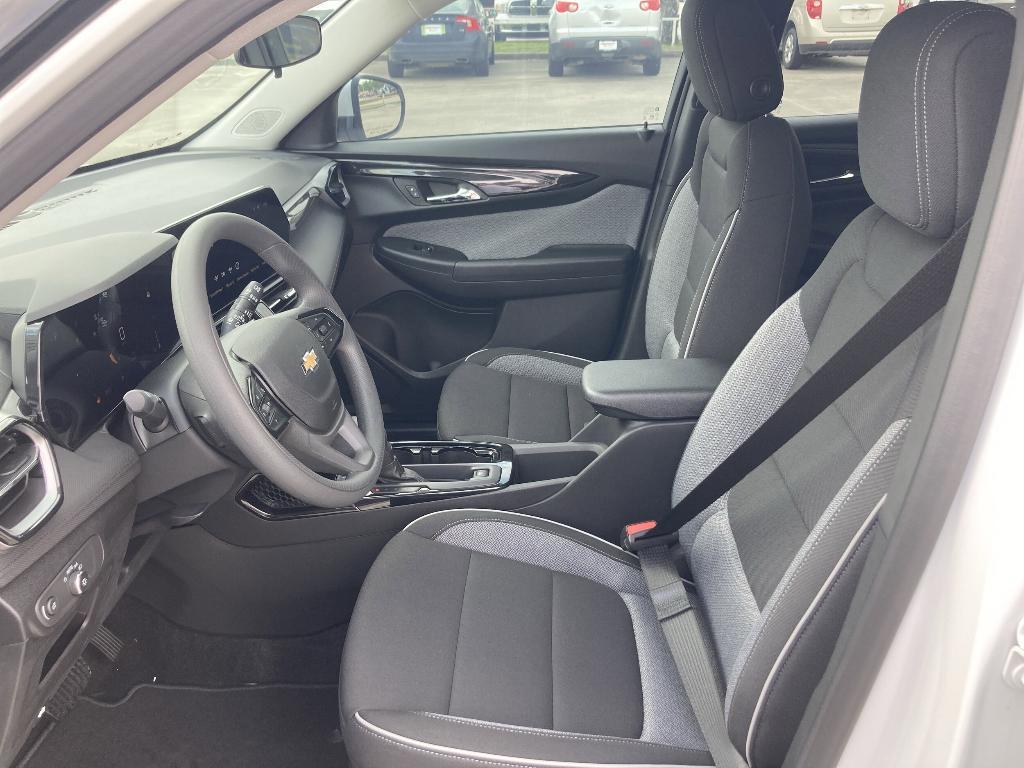 new 2025 Chevrolet TrailBlazer car, priced at $25,491