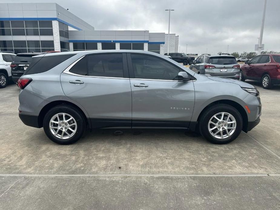 new 2024 Chevrolet Equinox car, priced at $30,890