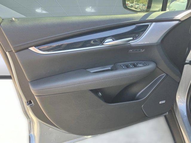 new 2025 Cadillac XT5 car, priced at $46,564
