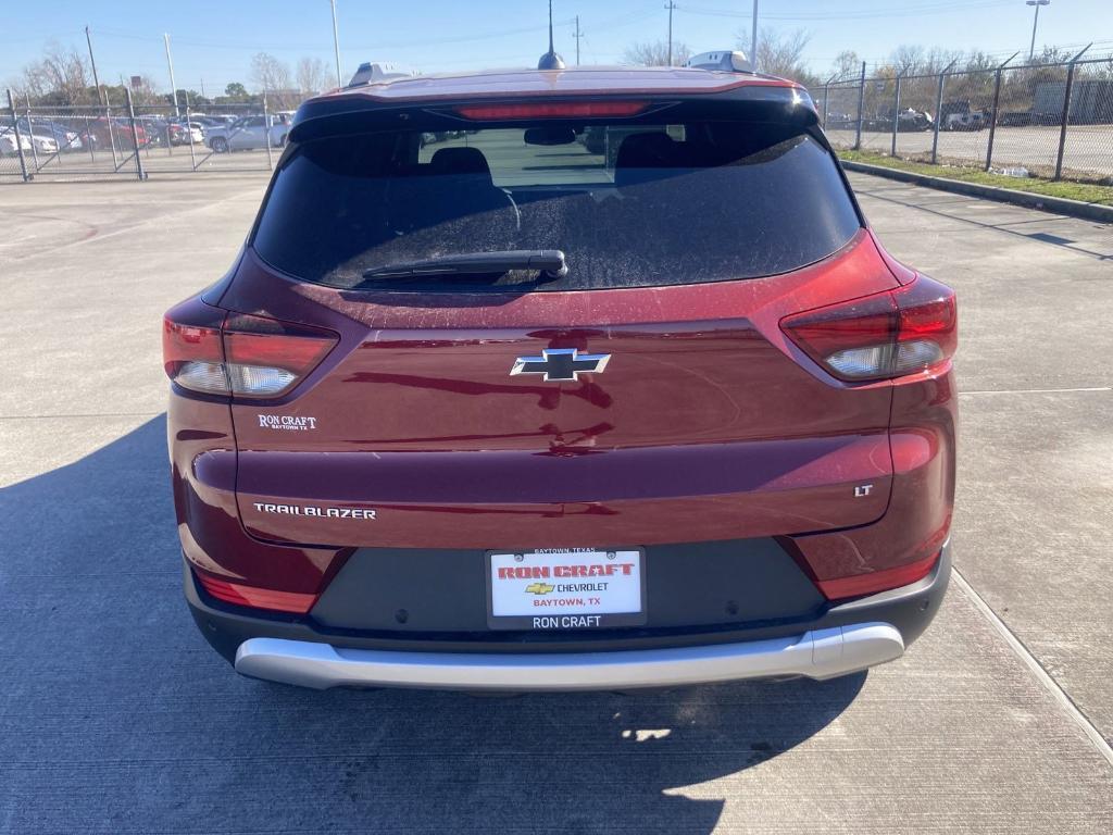 new 2025 Chevrolet TrailBlazer car, priced at $27,571