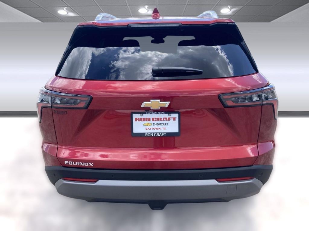 new 2026 Chevrolet Equinox car, priced at $31,032