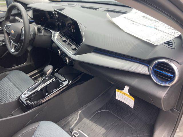 new 2025 Chevrolet Trax car, priced at $25,735