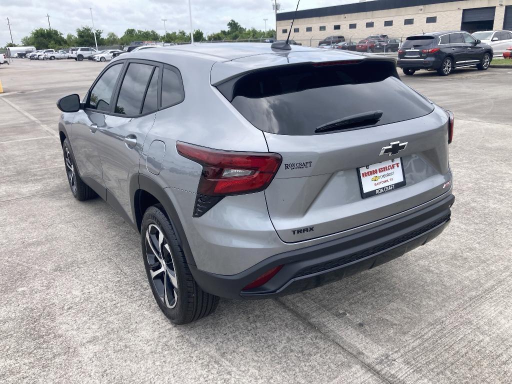 new 2025 Chevrolet Trax car, priced at $24,831