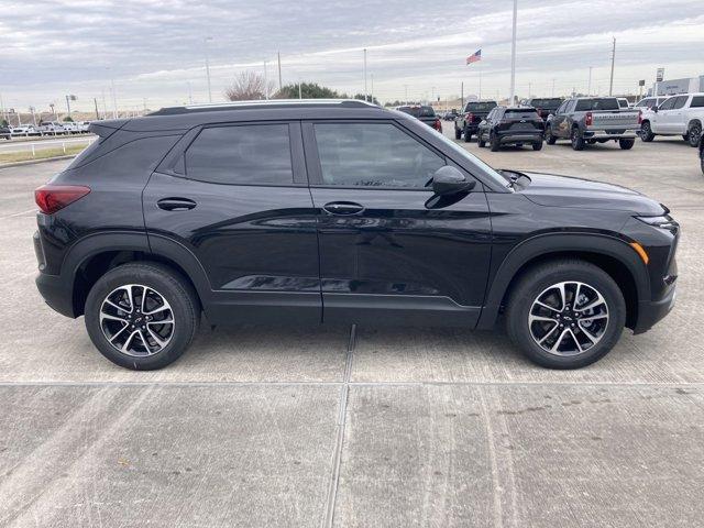 new 2025 Chevrolet TrailBlazer car, priced at $26,421