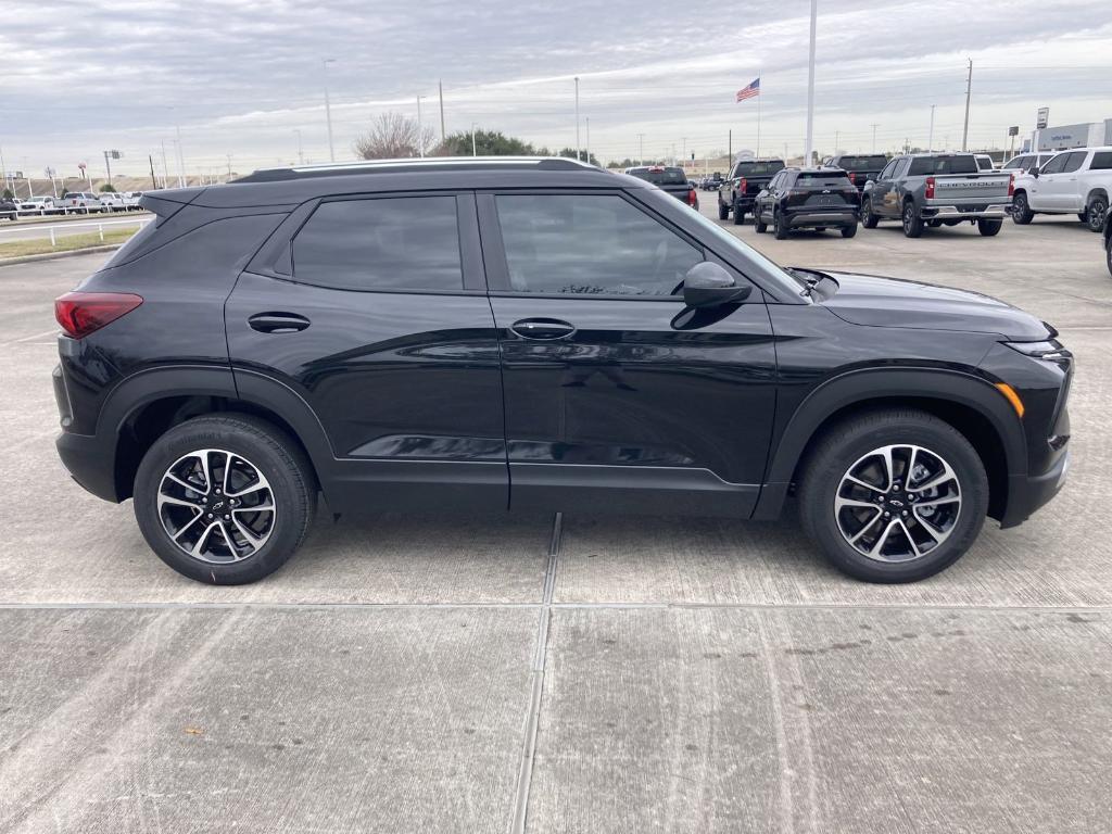 new 2025 Chevrolet TrailBlazer car, priced at $26,171