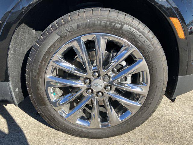 used 2023 Cadillac XT5 car, priced at $36,999