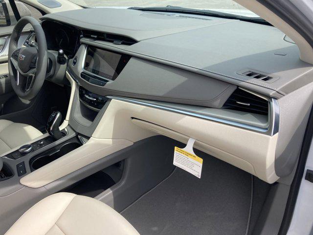 new 2025 Cadillac XT5 car, priced at $55,791
