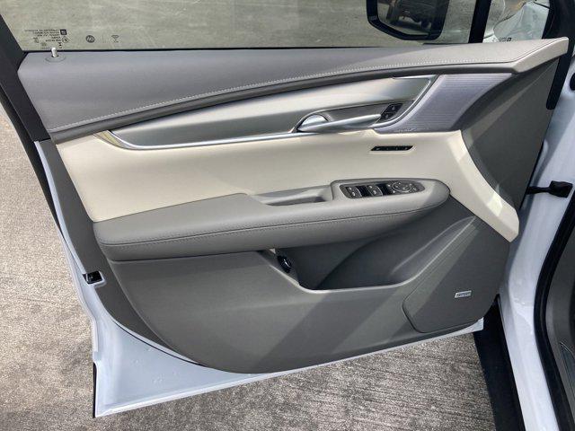 new 2025 Cadillac XT5 car, priced at $55,791