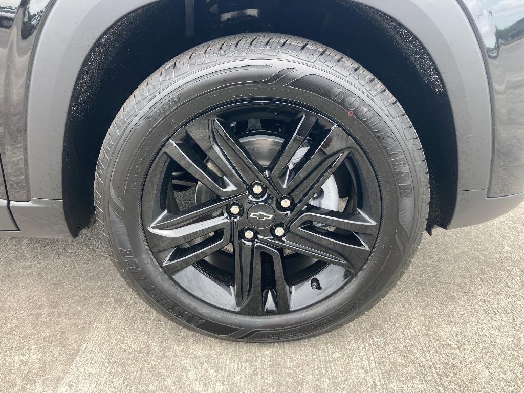 new 2025 Chevrolet Trax car, priced at $27,035