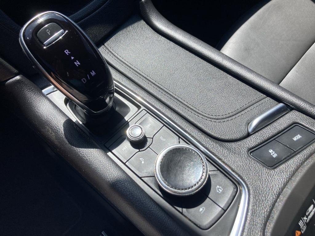 used 2022 Cadillac XT6 car, priced at $28,998