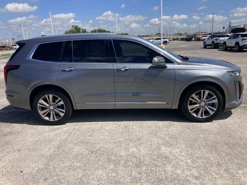 used 2022 Cadillac XT6 car, priced at $28,998