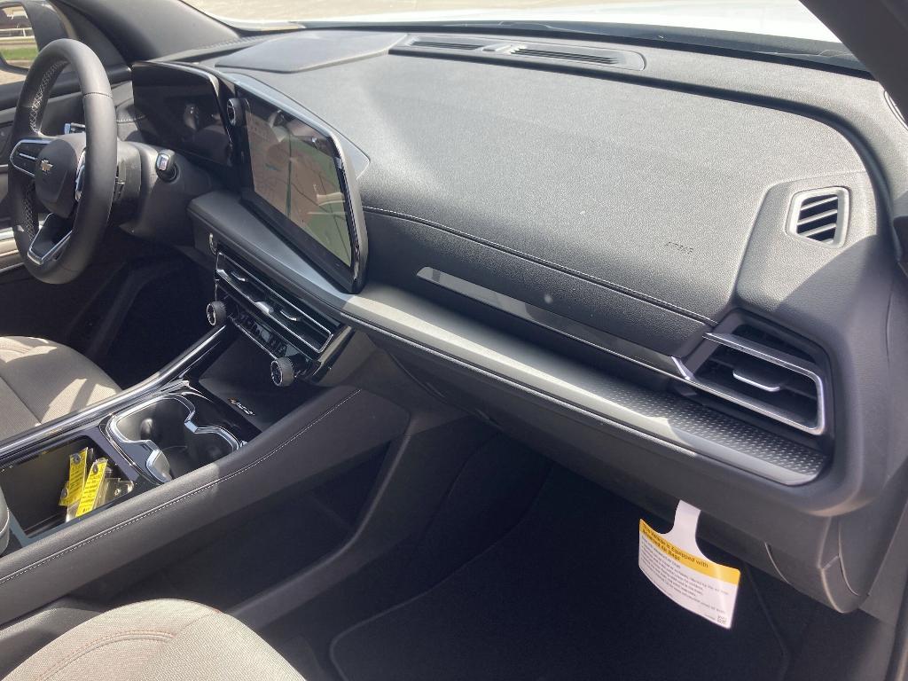 new 2025 Chevrolet Traverse car, priced at $44,691