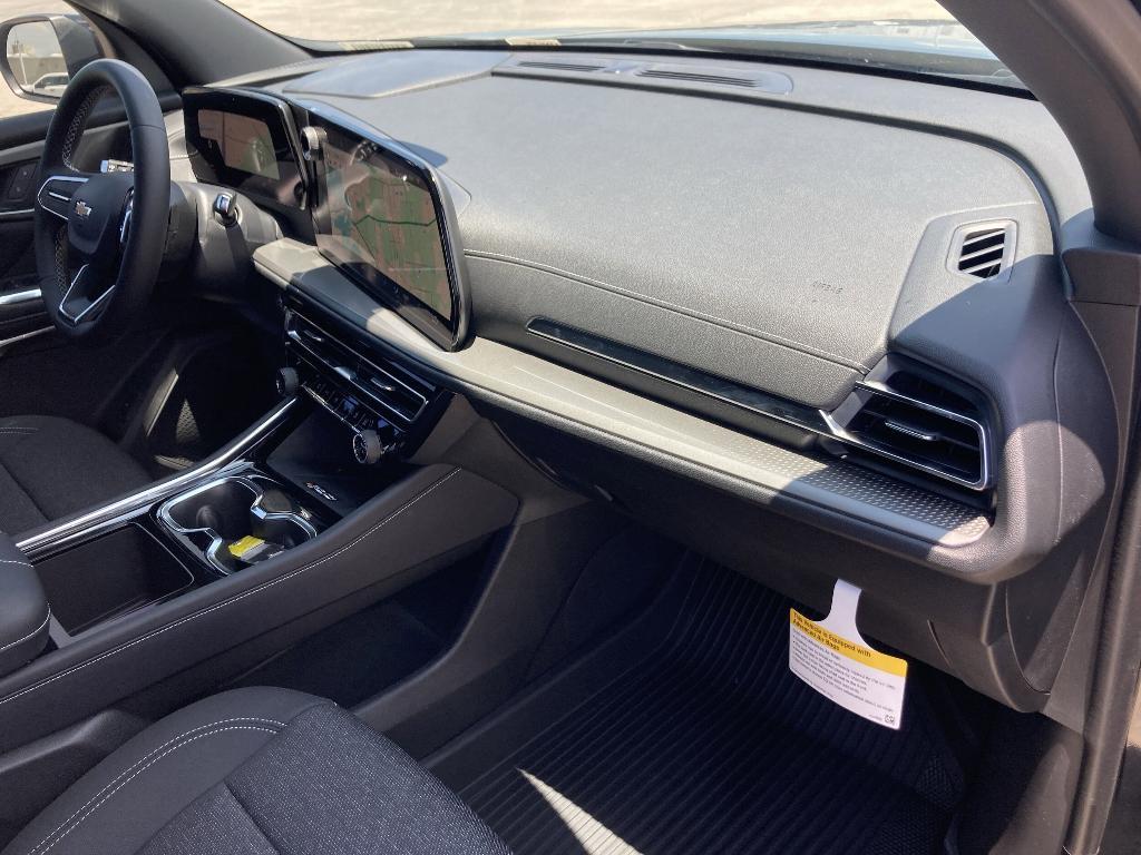 new 2025 Chevrolet Traverse car, priced at $45,910