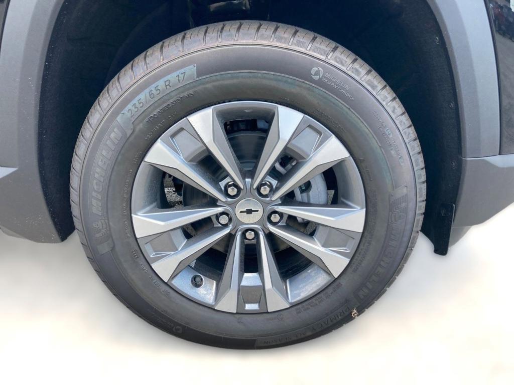 new 2026 Chevrolet Equinox car, priced at $31,461