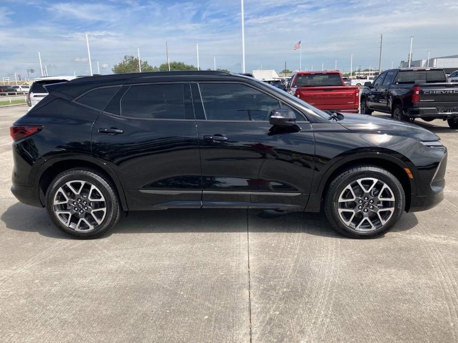 new 2025 Chevrolet Blazer car, priced at $40,943