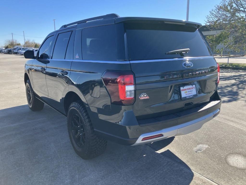 used 2022 Ford Expedition car, priced at $52,998