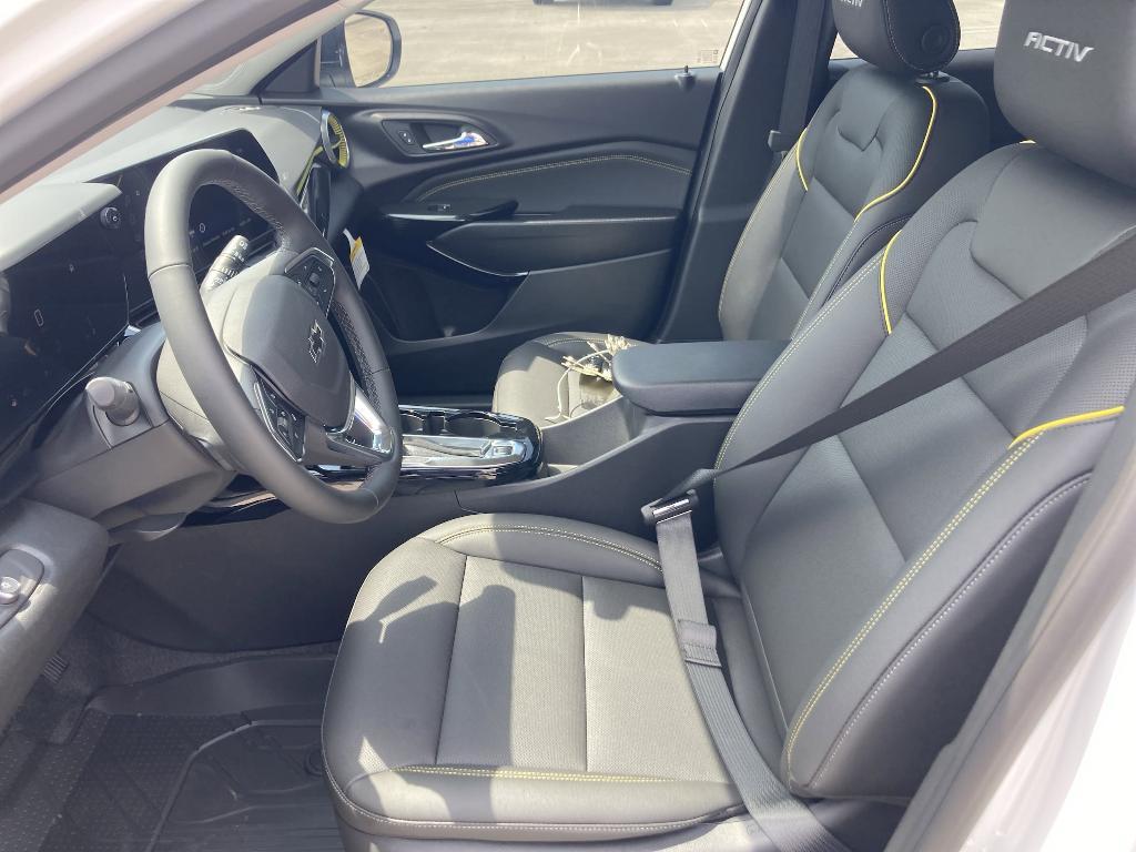 new 2025 Chevrolet Trax car, priced at $27,930
