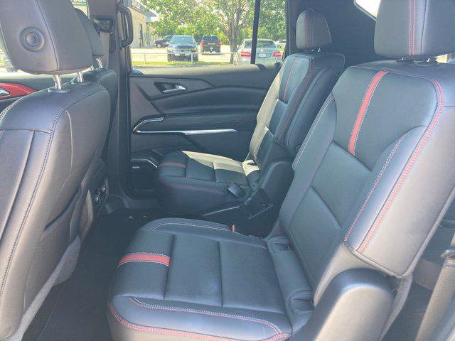 used 2025 Chevrolet Traverse car, priced at $50,999