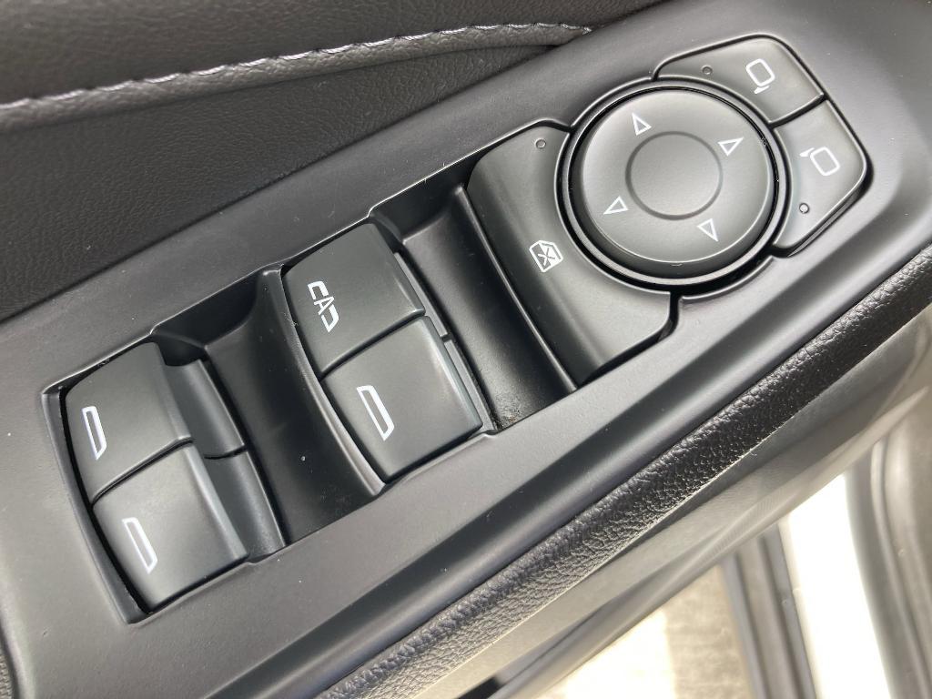 used 2022 Chevrolet Traverse car, priced at $27,998