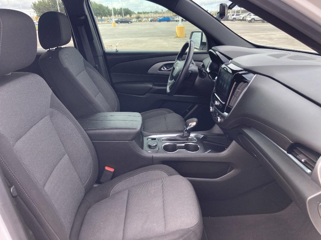 used 2022 Chevrolet Traverse car, priced at $27,998