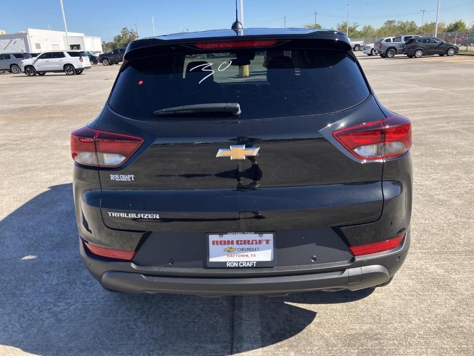 new 2025 Chevrolet TrailBlazer car, priced at $24,881