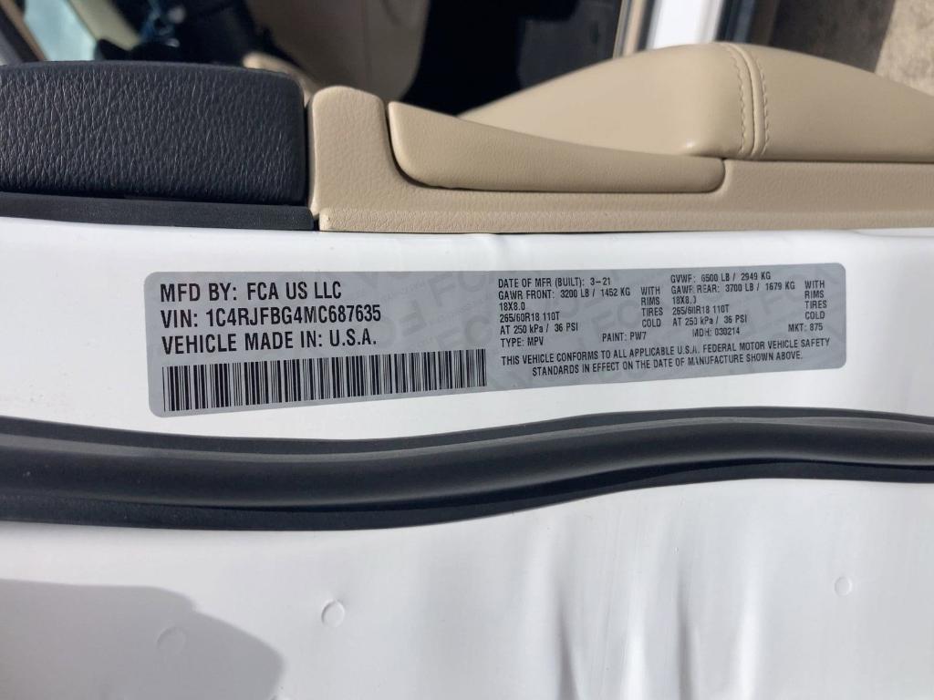 used 2021 Jeep Grand Cherokee car, priced at $22,998