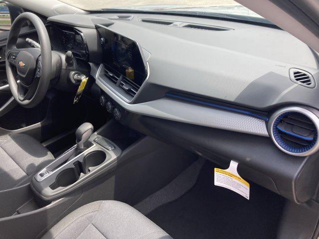 new 2025 Chevrolet Trax car, priced at $21,895