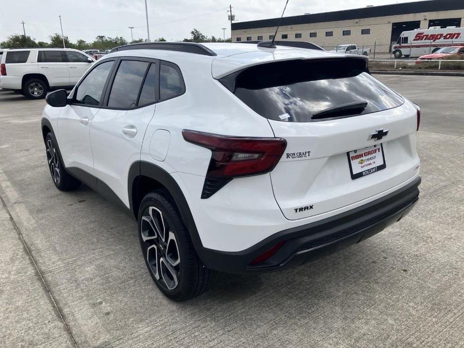 new 2025 Chevrolet Trax car, priced at $26,285