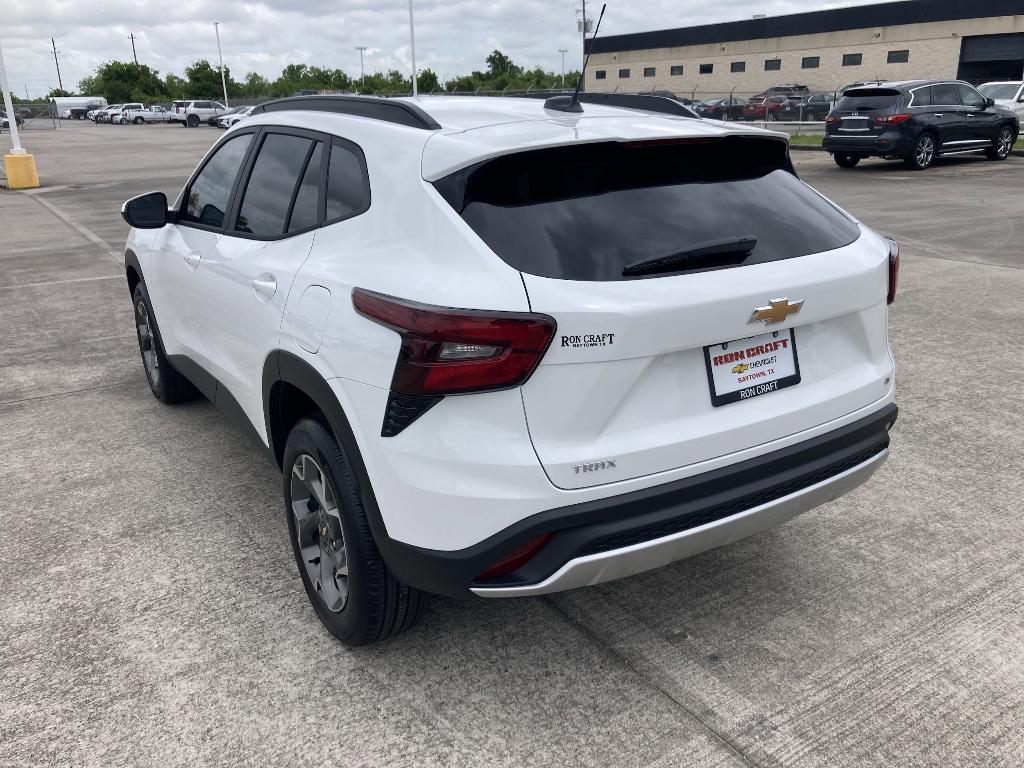 new 2025 Chevrolet Trax car, priced at $25,481